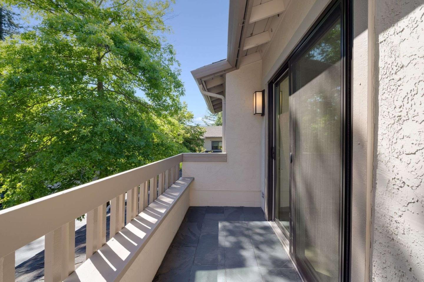 Detail Gallery Image 27 of 36 For 228 Sand Hill Cir, Menlo Park,  CA 94025 - 4 Beds | 2/1 Baths