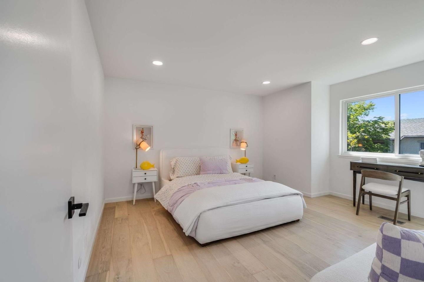 Detail Gallery Image 28 of 36 For 228 Sand Hill Cir, Menlo Park,  CA 94025 - 4 Beds | 2/1 Baths