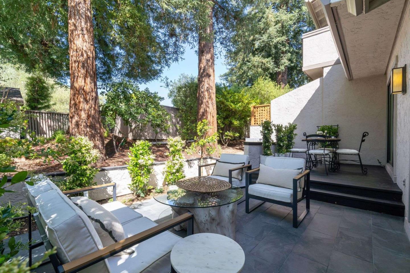 Detail Gallery Image 31 of 36 For 228 Sand Hill Cir, Menlo Park,  CA 94025 - 4 Beds | 2/1 Baths