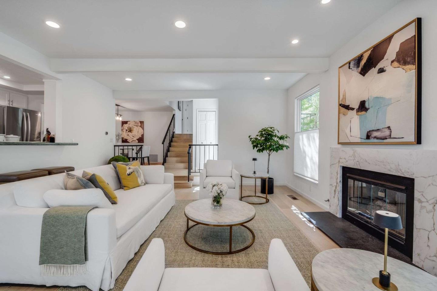 Detail Gallery Image 4 of 36 For 228 Sand Hill Cir, Menlo Park,  CA 94025 - 4 Beds | 2/1 Baths