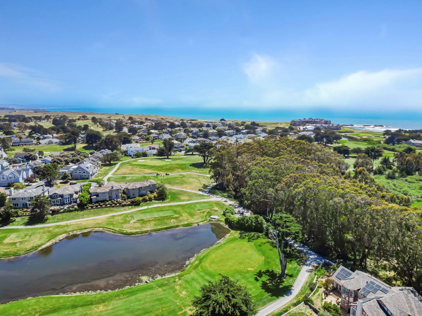 Detail Gallery Image 101 of 118 For 121 Carnoustie Dr, Half Moon Bay,  CA 94019 - 4 Beds | 3/1 Baths