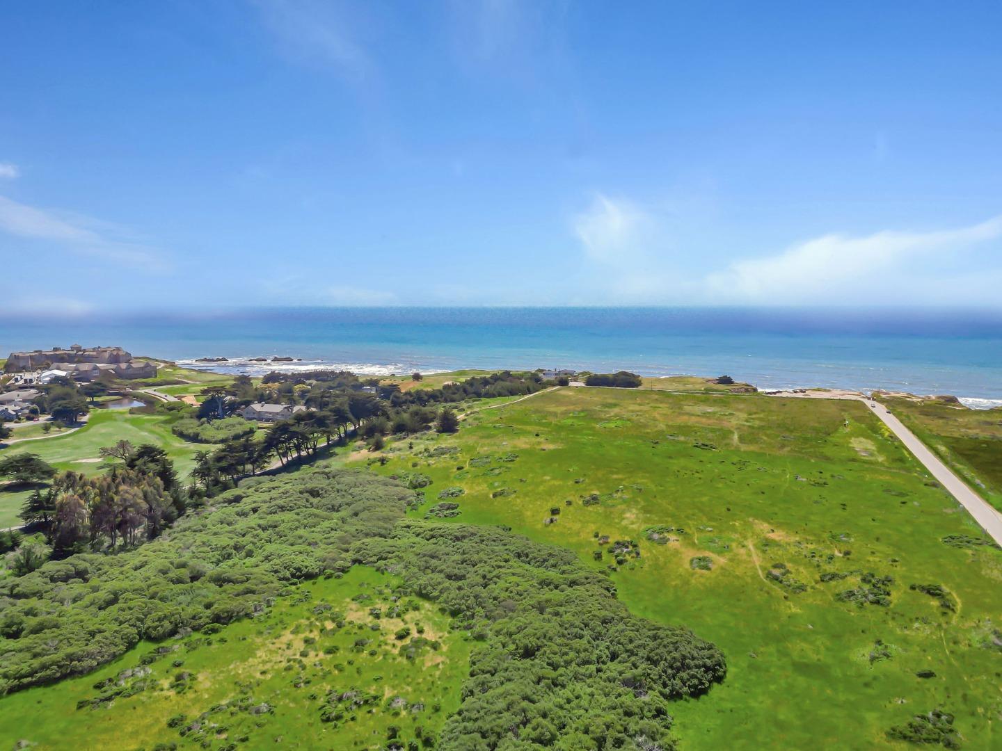 Detail Gallery Image 103 of 118 For 121 Carnoustie Dr, Half Moon Bay,  CA 94019 - 4 Beds | 3/1 Baths