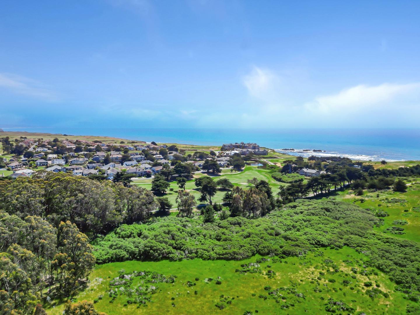 Detail Gallery Image 104 of 118 For 121 Carnoustie Dr, Half Moon Bay,  CA 94019 - 4 Beds | 3/1 Baths