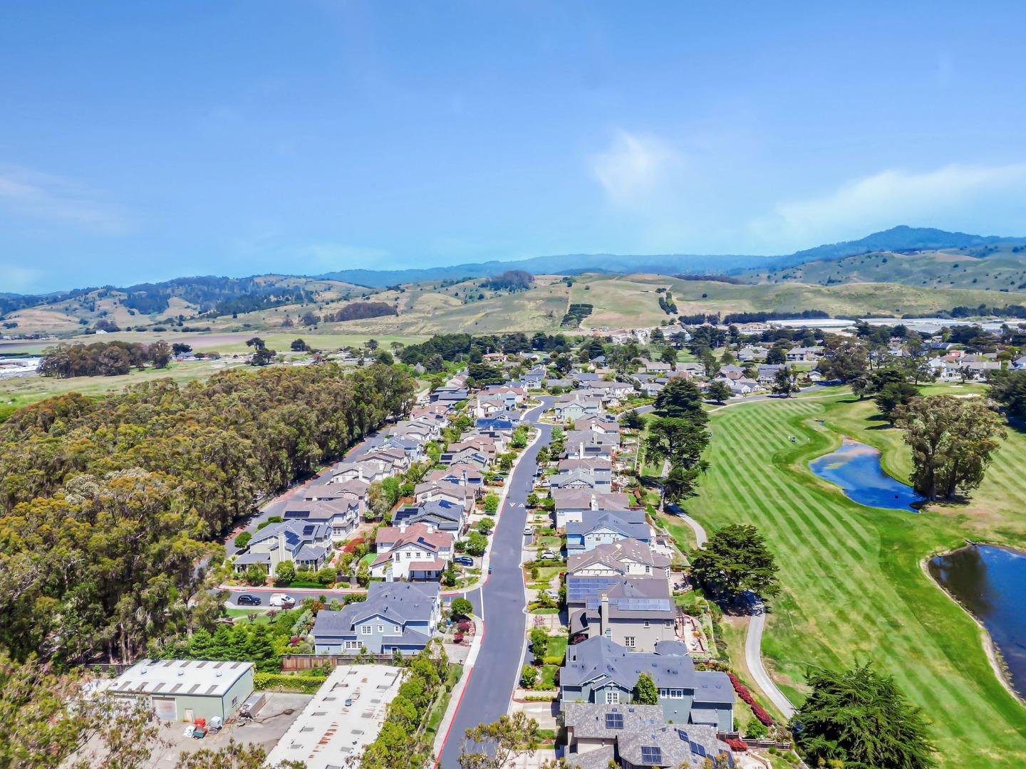 Detail Gallery Image 105 of 118 For 121 Carnoustie Dr, Half Moon Bay,  CA 94019 - 4 Beds | 3/1 Baths