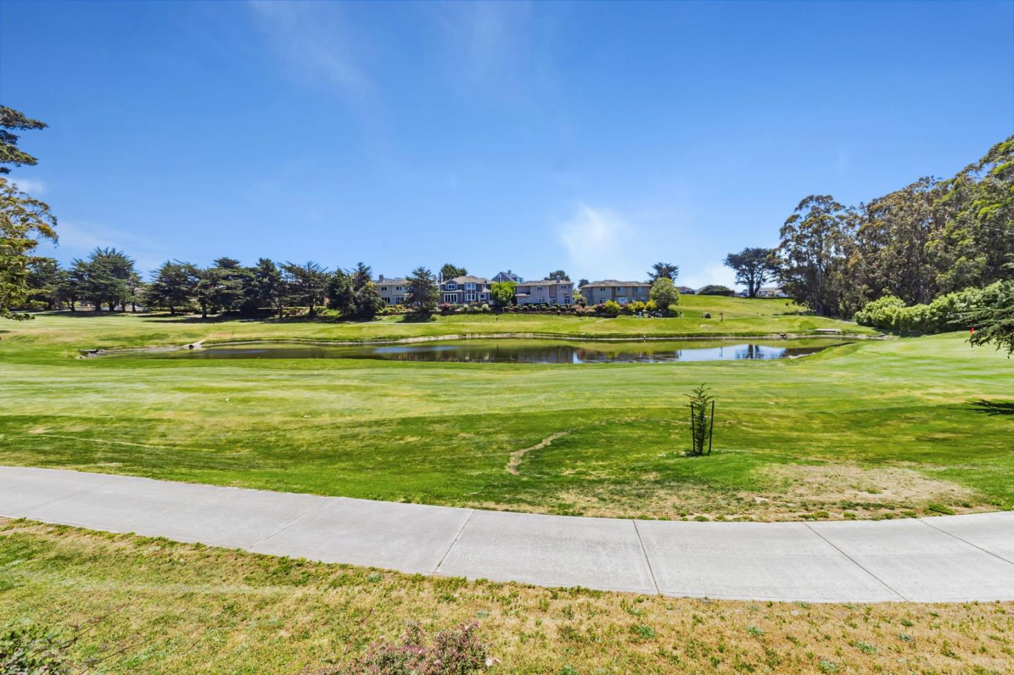 Detail Gallery Image 73 of 118 For 121 Carnoustie Dr, Half Moon Bay,  CA 94019 - 4 Beds | 3/1 Baths
