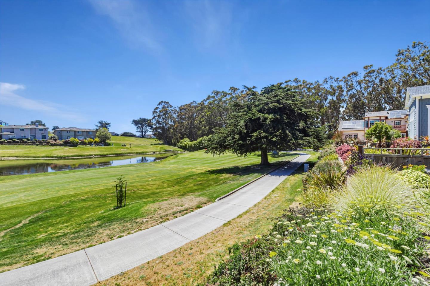 Detail Gallery Image 75 of 118 For 121 Carnoustie Dr, Half Moon Bay,  CA 94019 - 4 Beds | 3/1 Baths