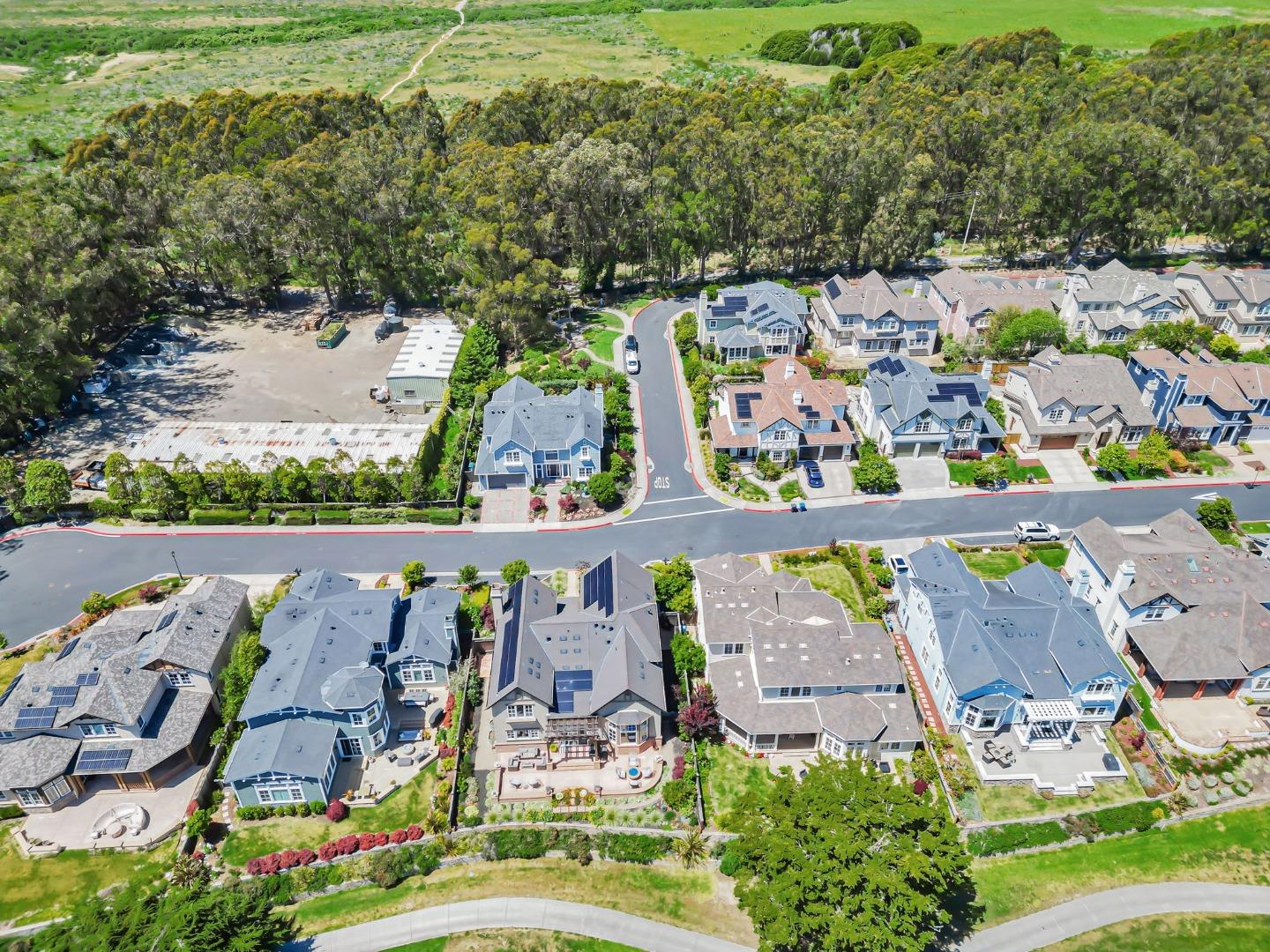 Detail Gallery Image 84 of 118 For 121 Carnoustie Dr, Half Moon Bay,  CA 94019 - 4 Beds | 3/1 Baths