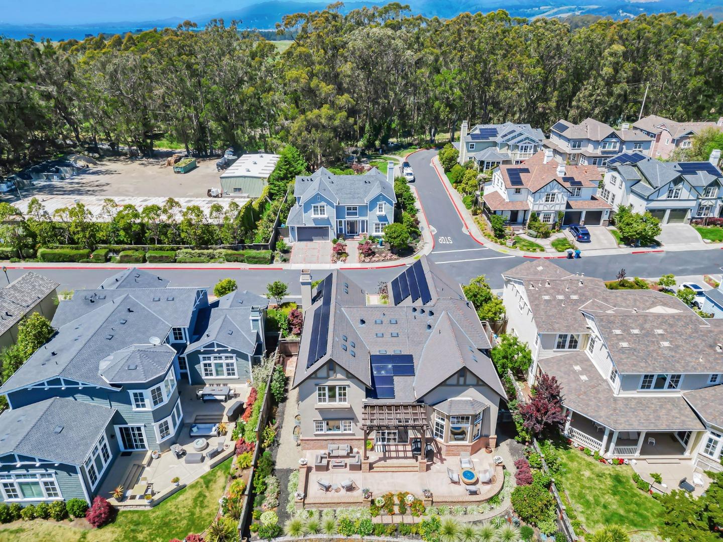 Detail Gallery Image 88 of 118 For 121 Carnoustie Dr, Half Moon Bay,  CA 94019 - 4 Beds | 3/1 Baths