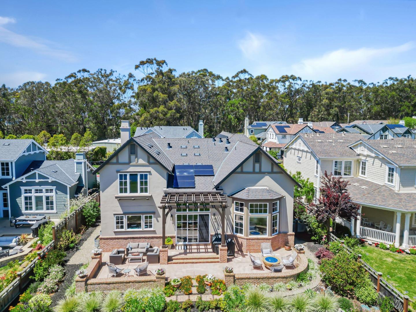 Detail Gallery Image 90 of 118 For 121 Carnoustie Dr, Half Moon Bay,  CA 94019 - 4 Beds | 3/1 Baths