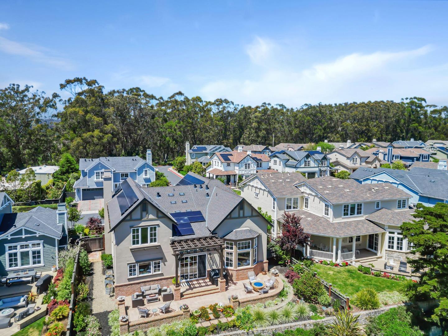Detail Gallery Image 91 of 118 For 121 Carnoustie Dr, Half Moon Bay,  CA 94019 - 4 Beds | 3/1 Baths