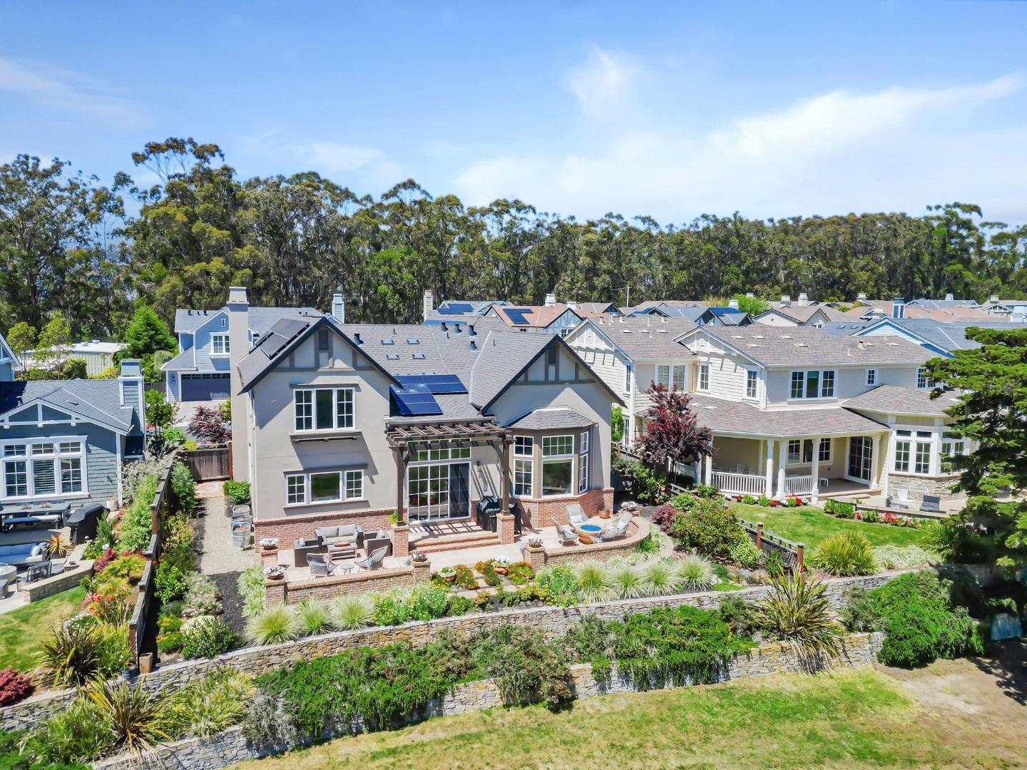 Detail Gallery Image 92 of 118 For 121 Carnoustie Dr, Half Moon Bay,  CA 94019 - 4 Beds | 3/1 Baths