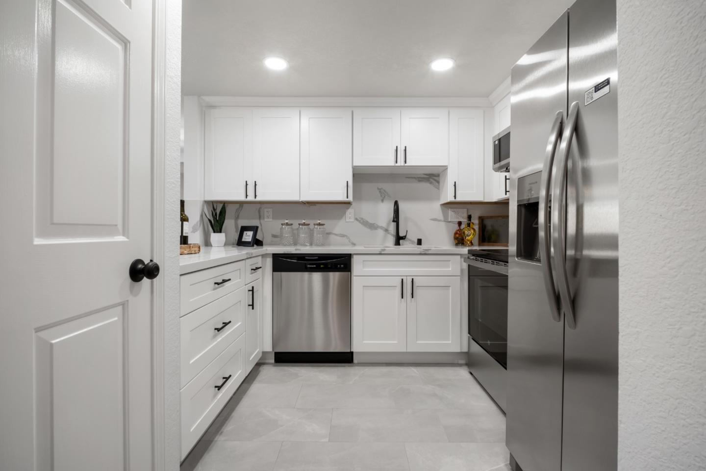 Detail Gallery Image 10 of 47 For 2453 Diane Marie Way, Santa Clara,  CA 95050 - 3 Beds | 2 Baths
