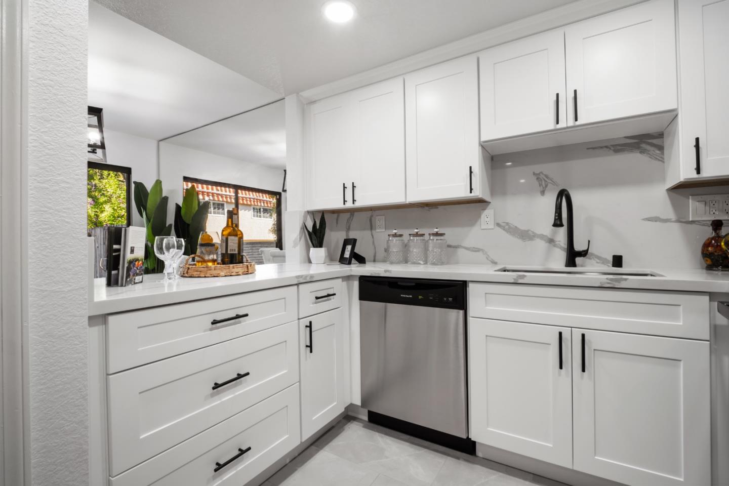 Detail Gallery Image 11 of 47 For 2453 Diane Marie Way, Santa Clara,  CA 95050 - 3 Beds | 2 Baths