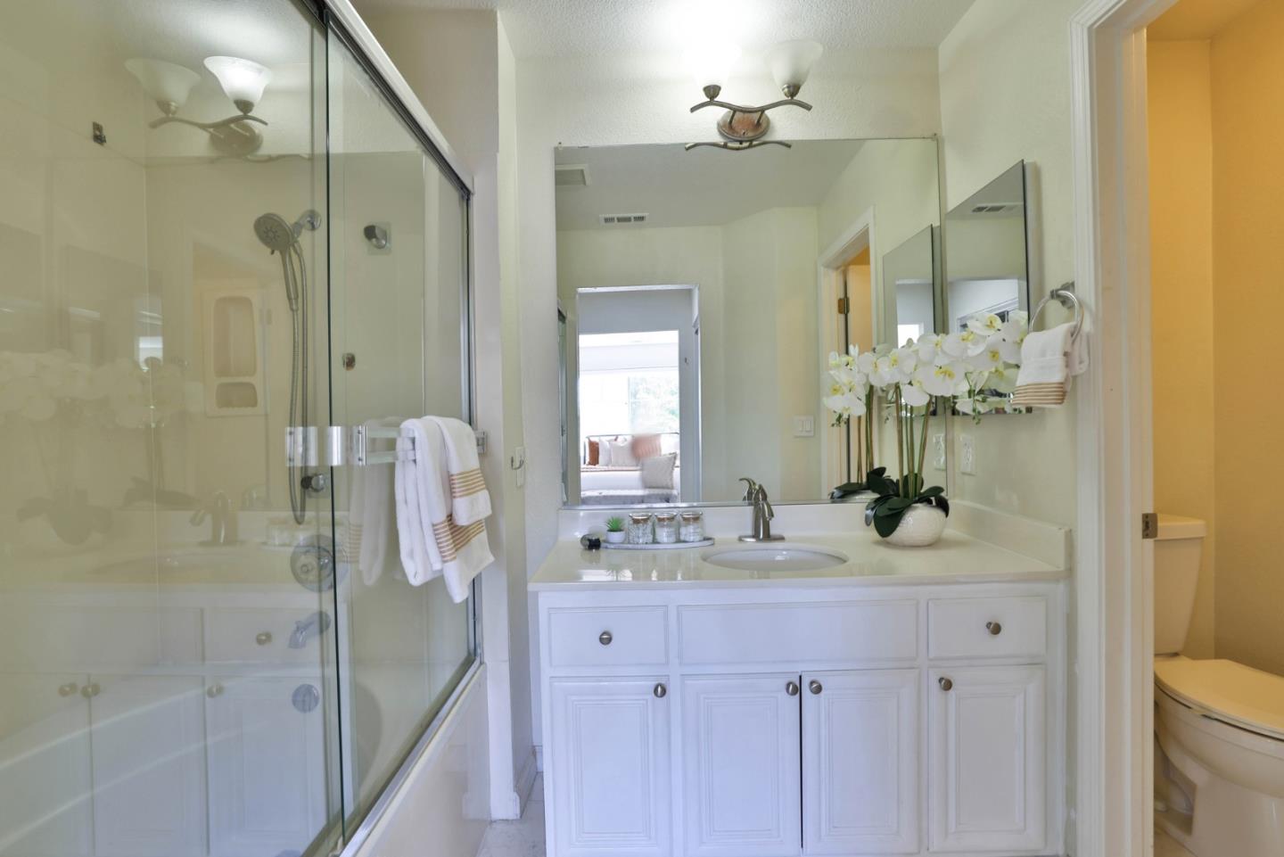 Detail Gallery Image 13 of 29 For 21 Pond Ct, Milpitas,  CA 95035 - 3 Beds | 2/1 Baths