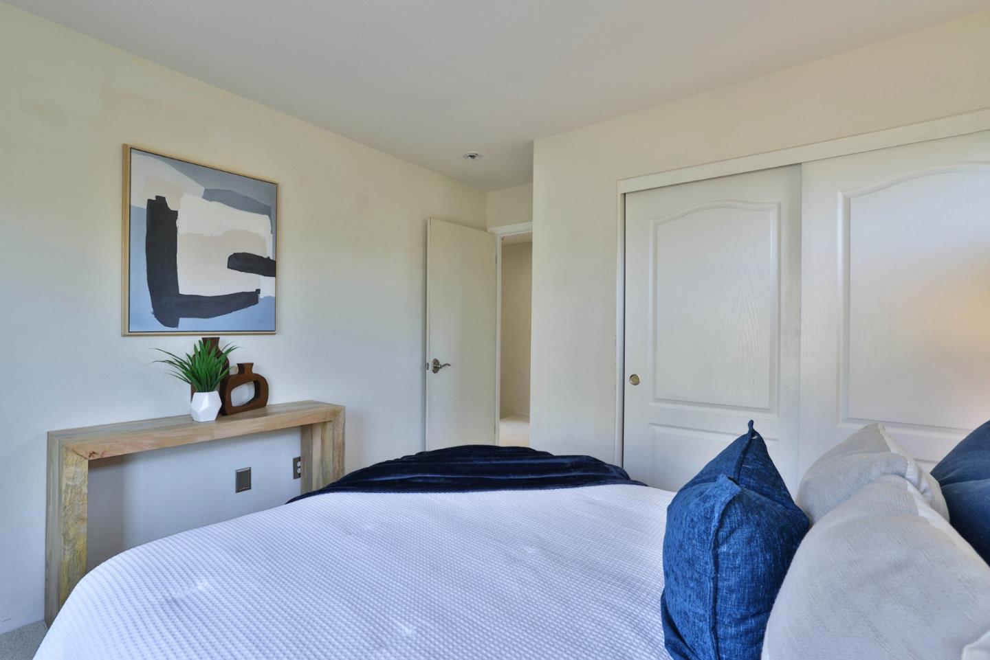 Detail Gallery Image 16 of 29 For 21 Pond Ct, Milpitas,  CA 95035 - 3 Beds | 2/1 Baths