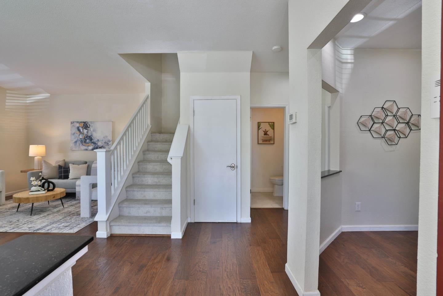 Detail Gallery Image 2 of 29 For 21 Pond Ct, Milpitas,  CA 95035 - 3 Beds | 2/1 Baths