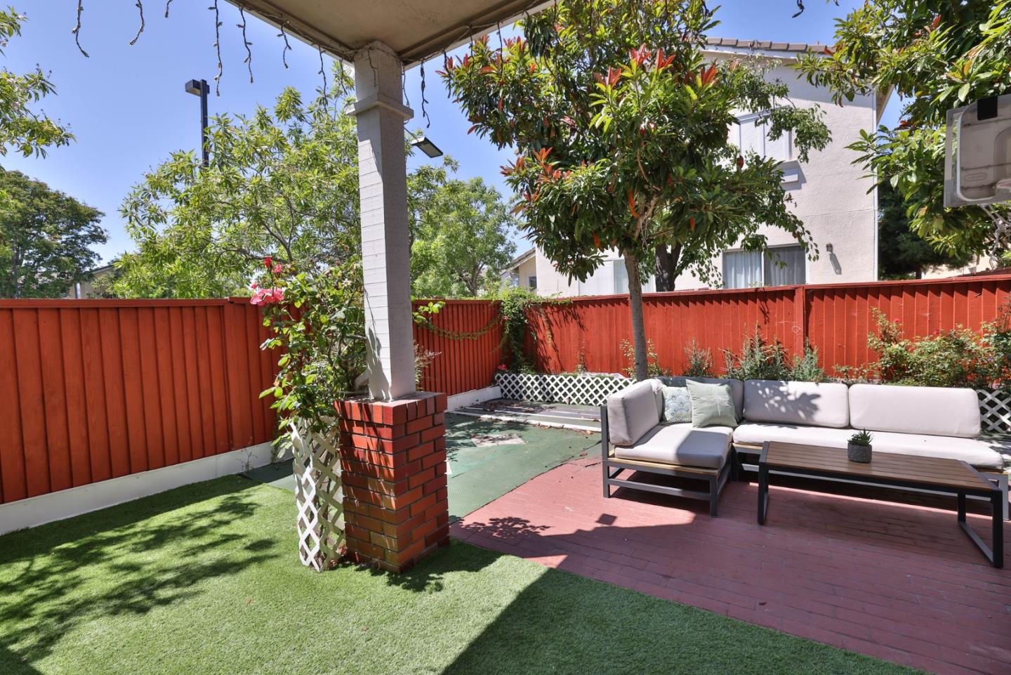 Detail Gallery Image 21 of 29 For 21 Pond Ct, Milpitas,  CA 95035 - 3 Beds | 2/1 Baths