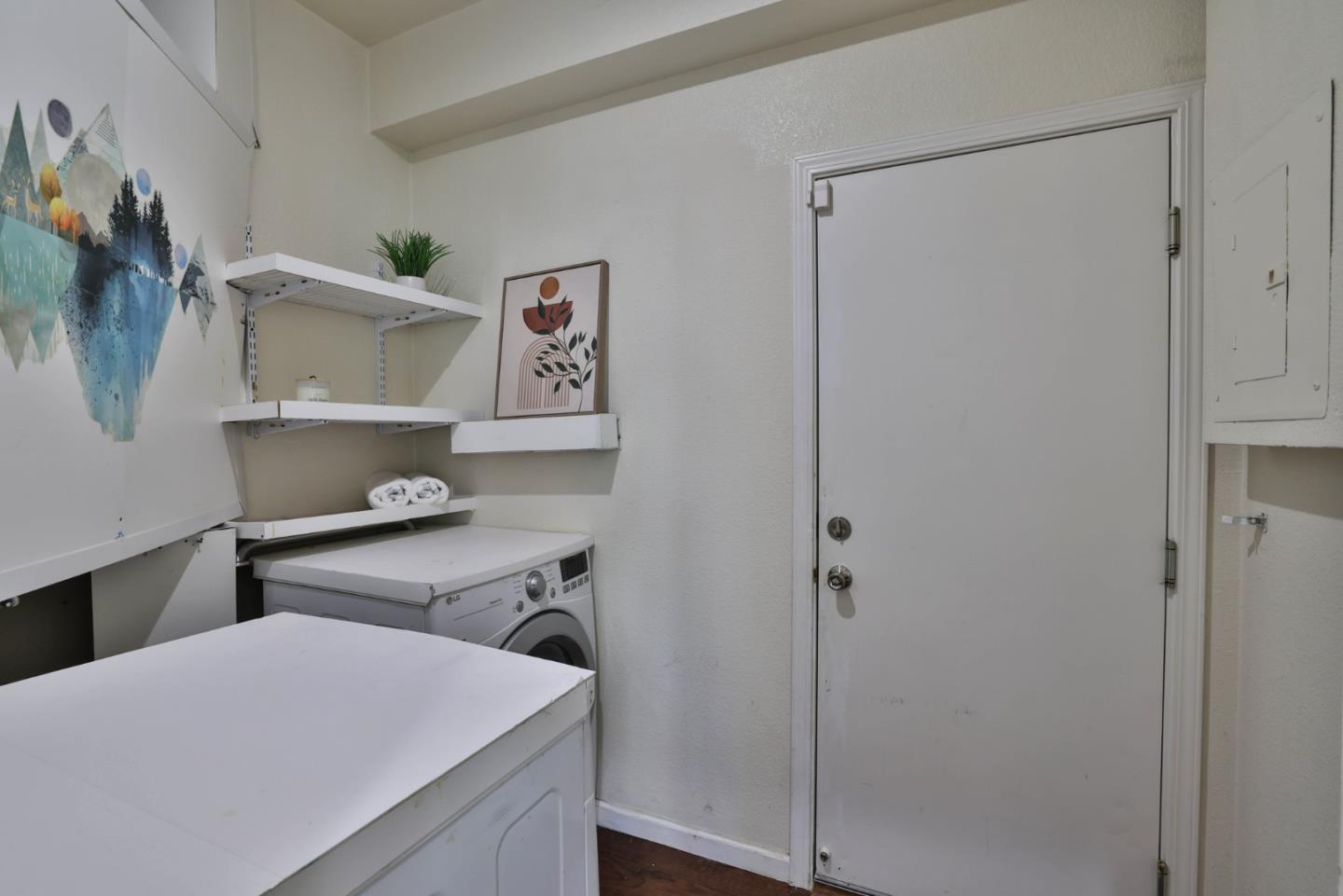 Detail Gallery Image 22 of 29 For 21 Pond Ct, Milpitas,  CA 95035 - 3 Beds | 2/1 Baths
