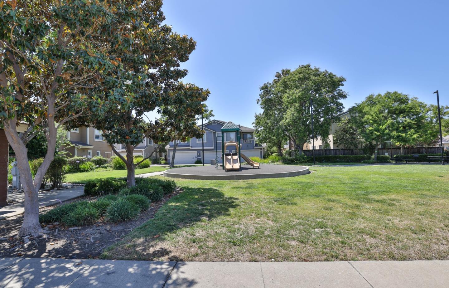 Detail Gallery Image 29 of 29 For 21 Pond Ct, Milpitas,  CA 95035 - 3 Beds | 2/1 Baths