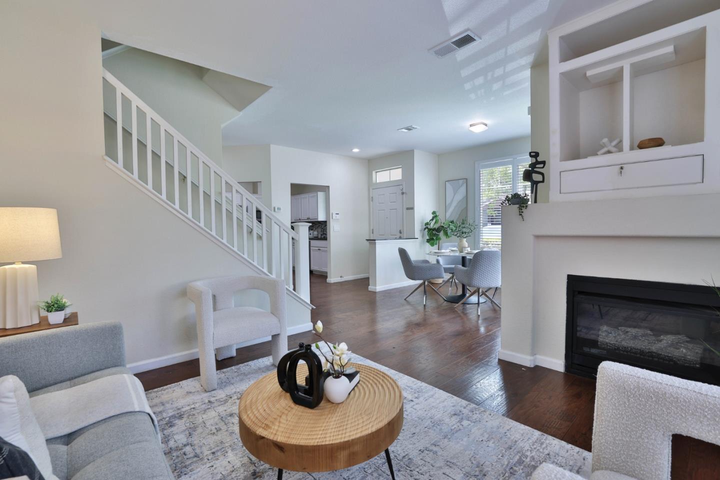 Detail Gallery Image 4 of 29 For 21 Pond Ct, Milpitas,  CA 95035 - 3 Beds | 2/1 Baths