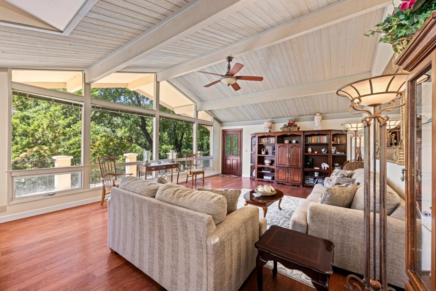 Detail Gallery Image 6 of 76 For 13700 Sycamore Dr, Morgan Hill,  CA 95037 - 3 Beds | 2/1 Baths
