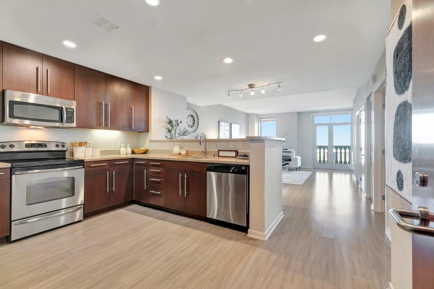Detail Gallery Image 5 of 28 For 1375 Lick Ave #923,  San Jose,  CA 95110 - 1 Beds | 1 Baths