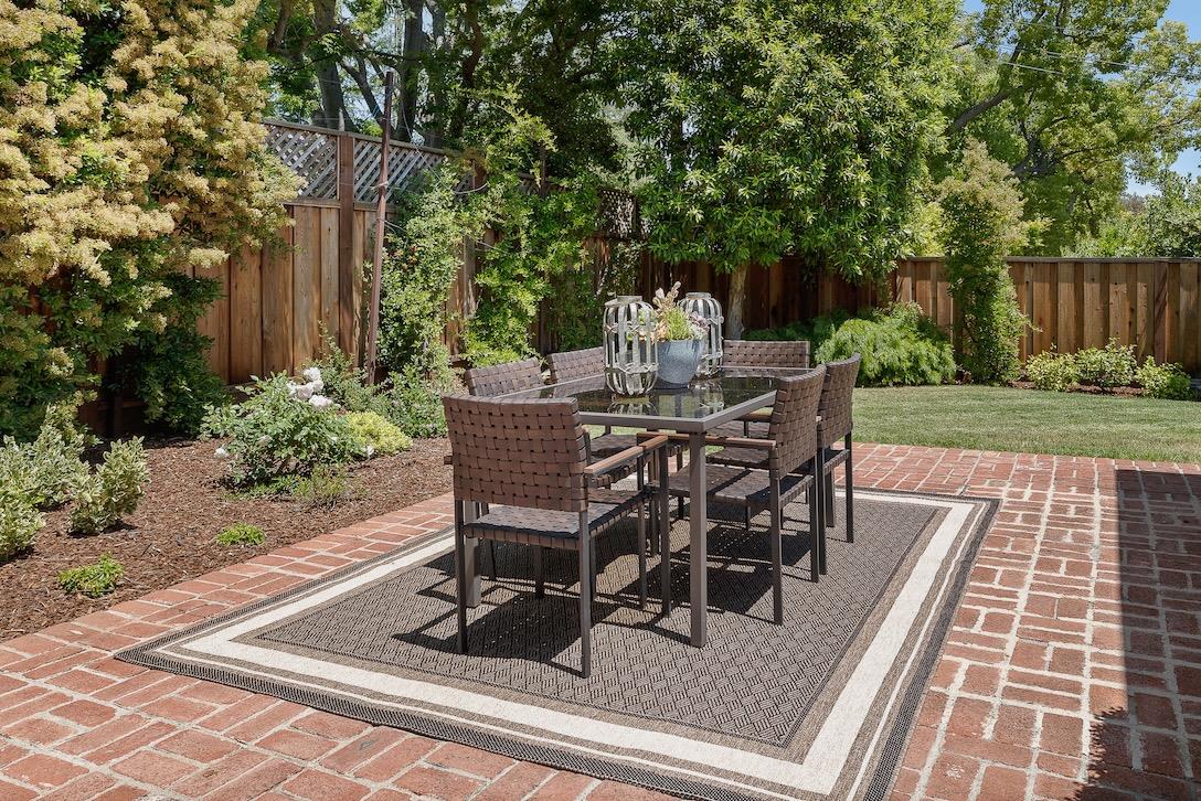 Detail Gallery Image 17 of 42 For 1435 Highland View Ct, Los Altos,  CA 94024 - 4 Beds | 3 Baths