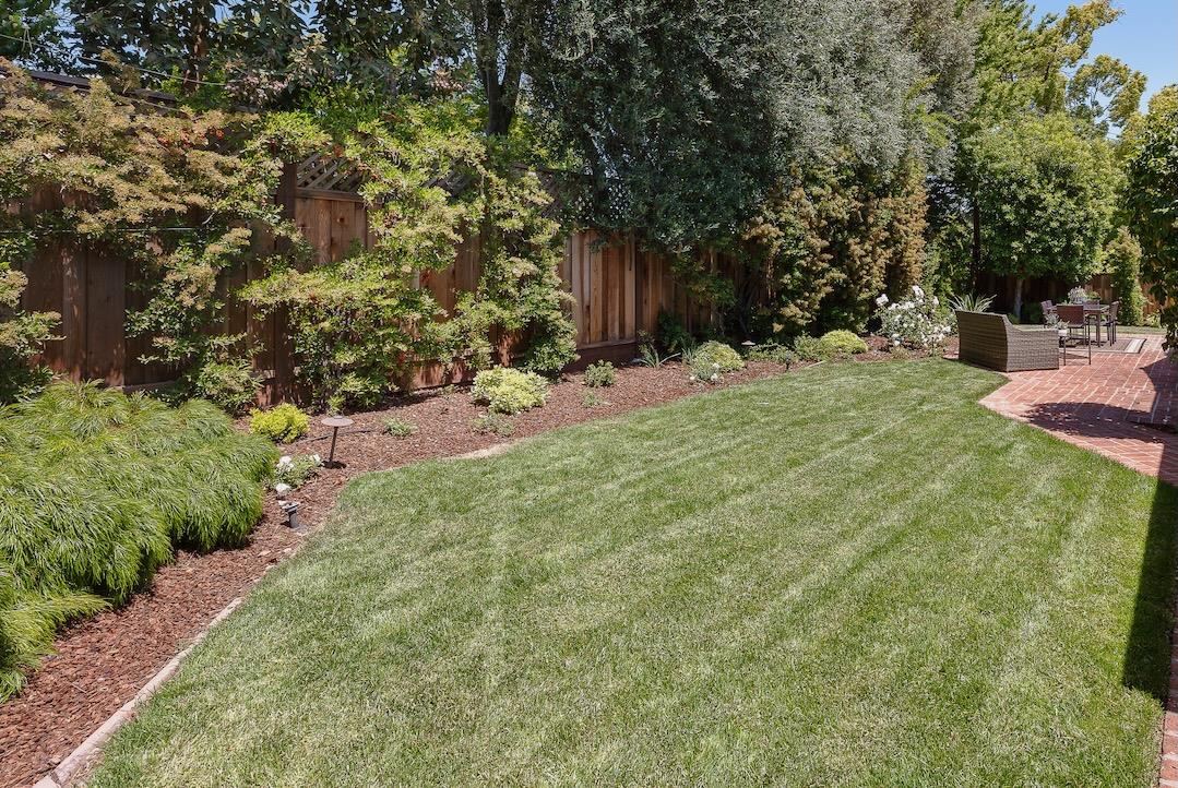 Detail Gallery Image 20 of 42 For 1435 Highland View Ct, Los Altos,  CA 94024 - 4 Beds | 3 Baths
