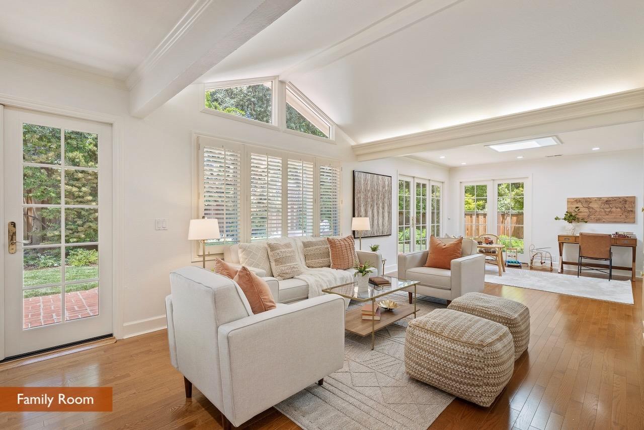 Detail Gallery Image 4 of 42 For 1435 Highland View Ct, Los Altos,  CA 94024 - 4 Beds | 3 Baths
