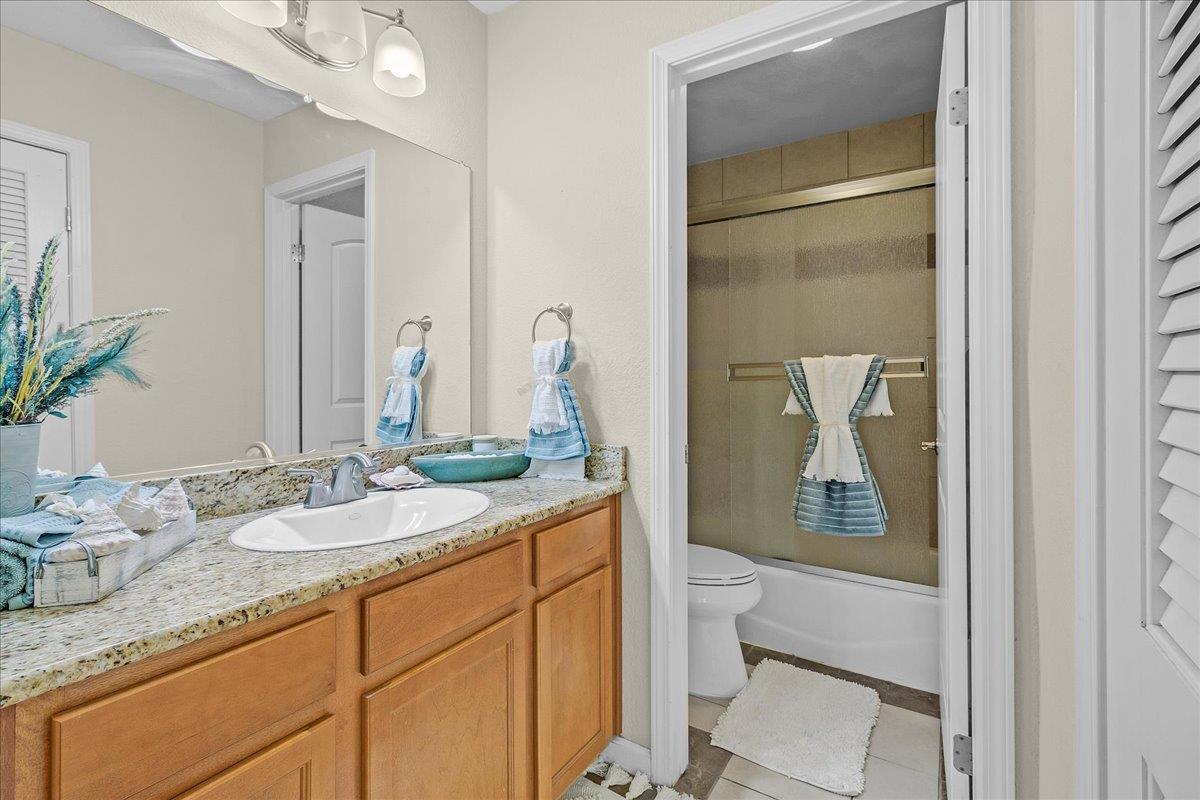 Detail Gallery Image 11 of 34 For 300 Glenwood Cir #291,  Monterey,  CA 93940 - 1 Beds | 1 Baths