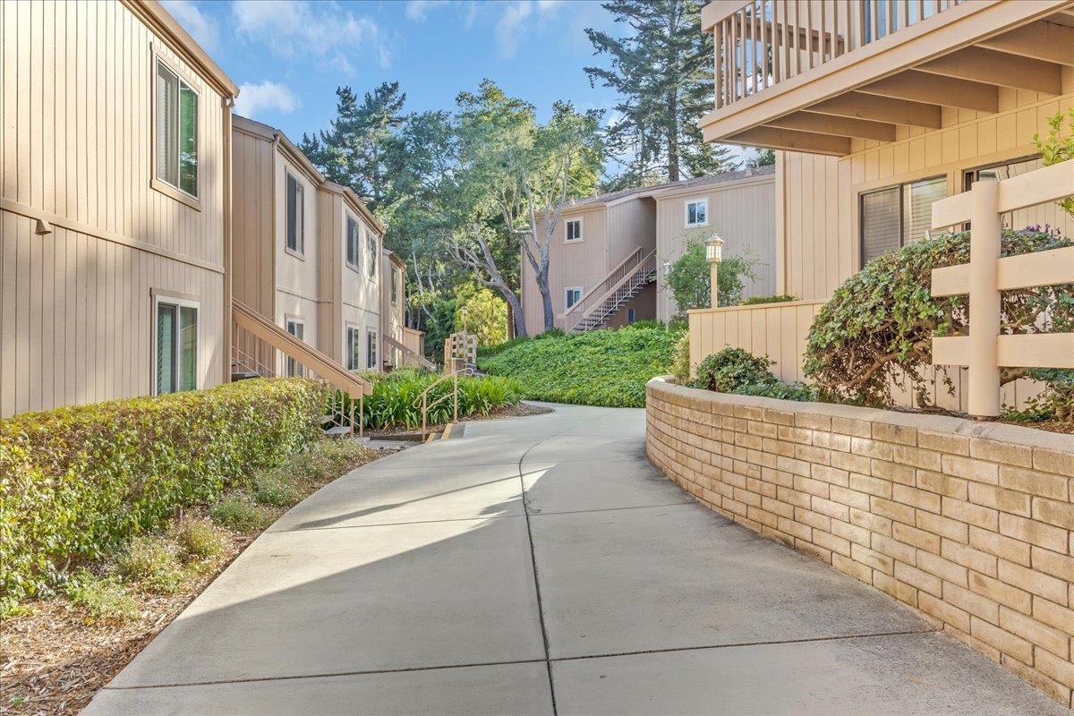 Detail Gallery Image 20 of 34 For 300 Glenwood Cir #291,  Monterey,  CA 93940 - 1 Beds | 1 Baths