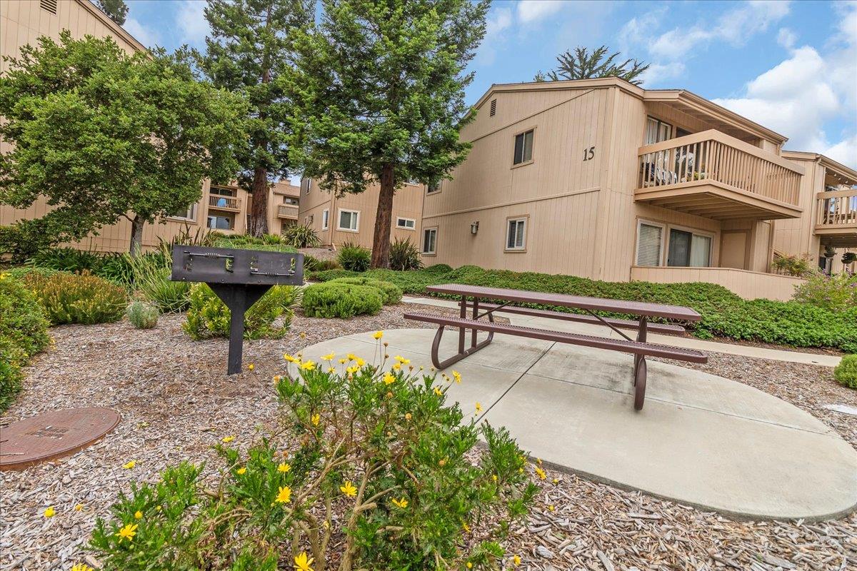 Detail Gallery Image 28 of 34 For 300 Glenwood Cir #291,  Monterey,  CA 93940 - 1 Beds | 1 Baths
