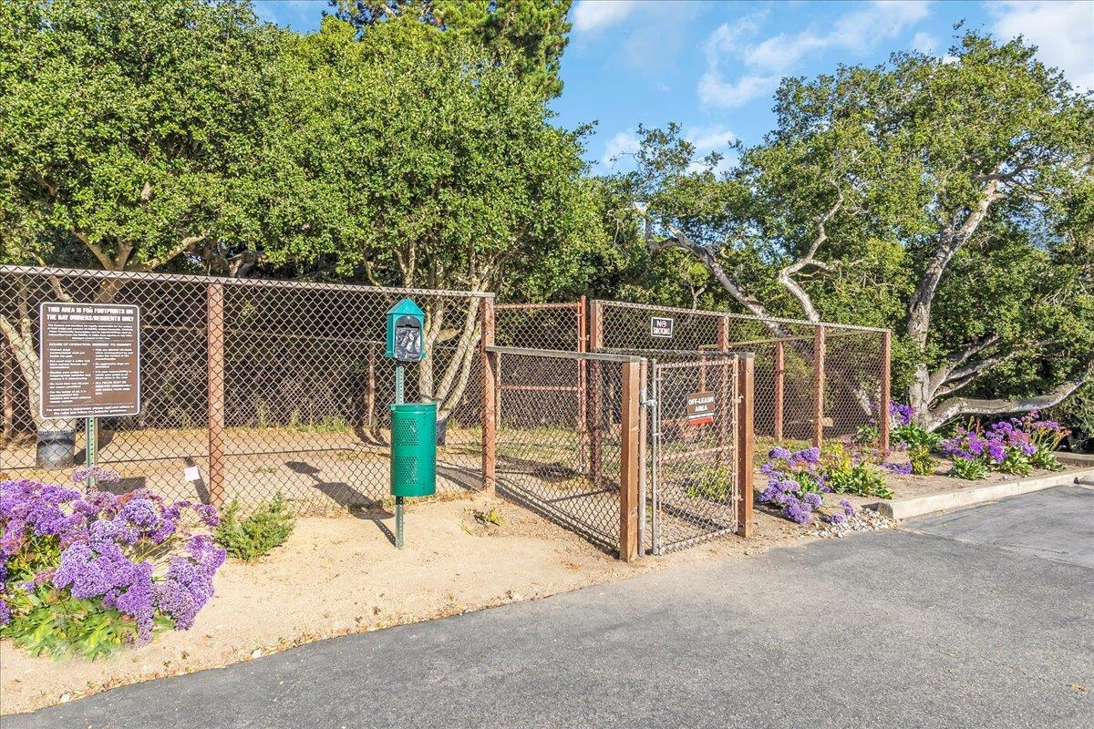 Detail Gallery Image 29 of 34 For 300 Glenwood Cir #291,  Monterey,  CA 93940 - 1 Beds | 1 Baths