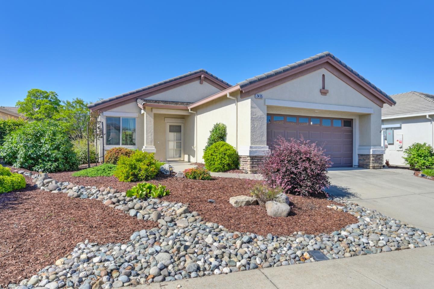 Detail Gallery Image 1 of 22 For 2435 Monument Ct, Lincoln,  CA 95648 - 2 Beds | 2 Baths