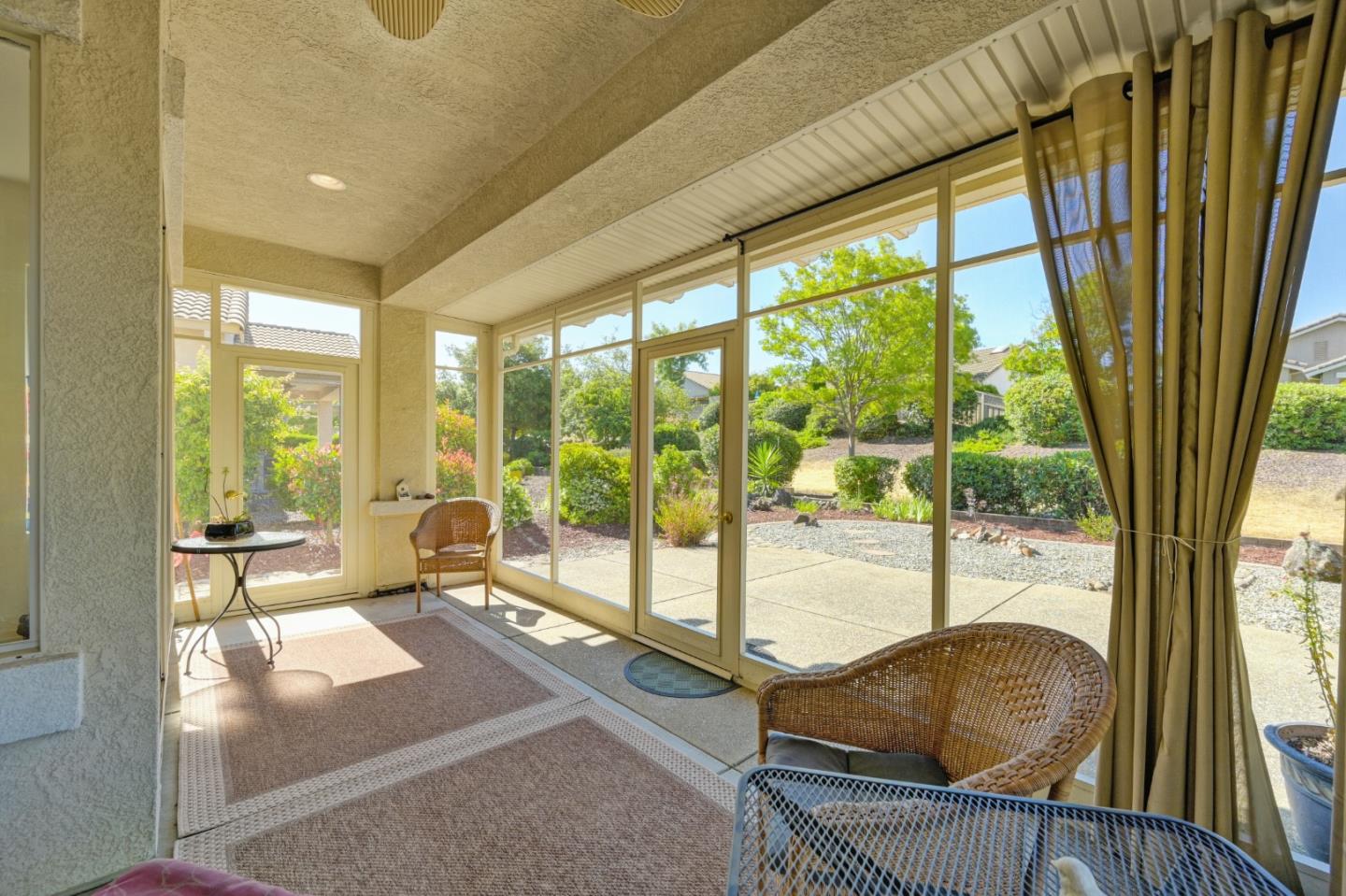 Detail Gallery Image 2 of 22 For 2435 Monument Ct, Lincoln,  CA 95648 - 2 Beds | 2 Baths
