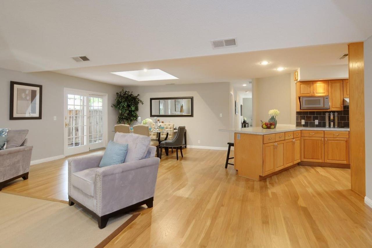 Detail Gallery Image 9 of 17 For 2726 Kipling St, Palo Alto,  CA 94306 - 4 Beds | 2/1 Baths