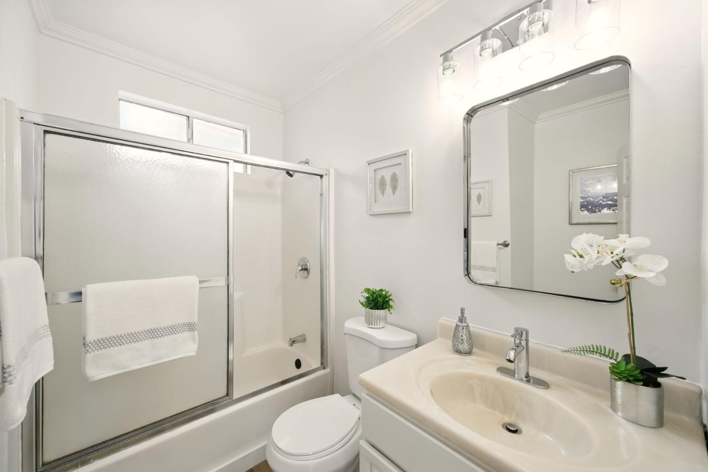 Detail Gallery Image 11 of 29 For 27239 Dunbar Pl, Hayward,  CA 94544 - 4 Beds | 2 Baths