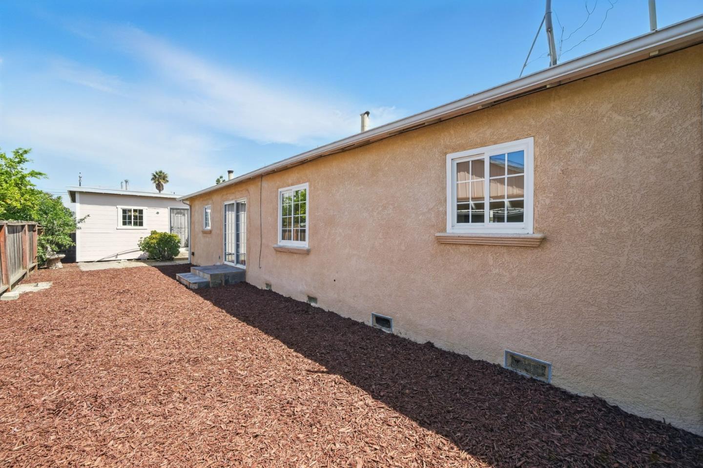 Detail Gallery Image 14 of 29 For 27239 Dunbar Pl, Hayward,  CA 94544 - 4 Beds | 2 Baths