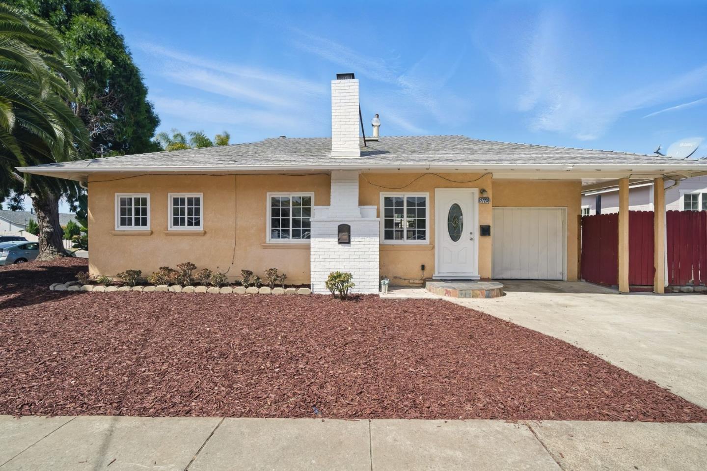 Detail Gallery Image 2 of 29 For 27239 Dunbar Pl, Hayward,  CA 94544 - 4 Beds | 2 Baths