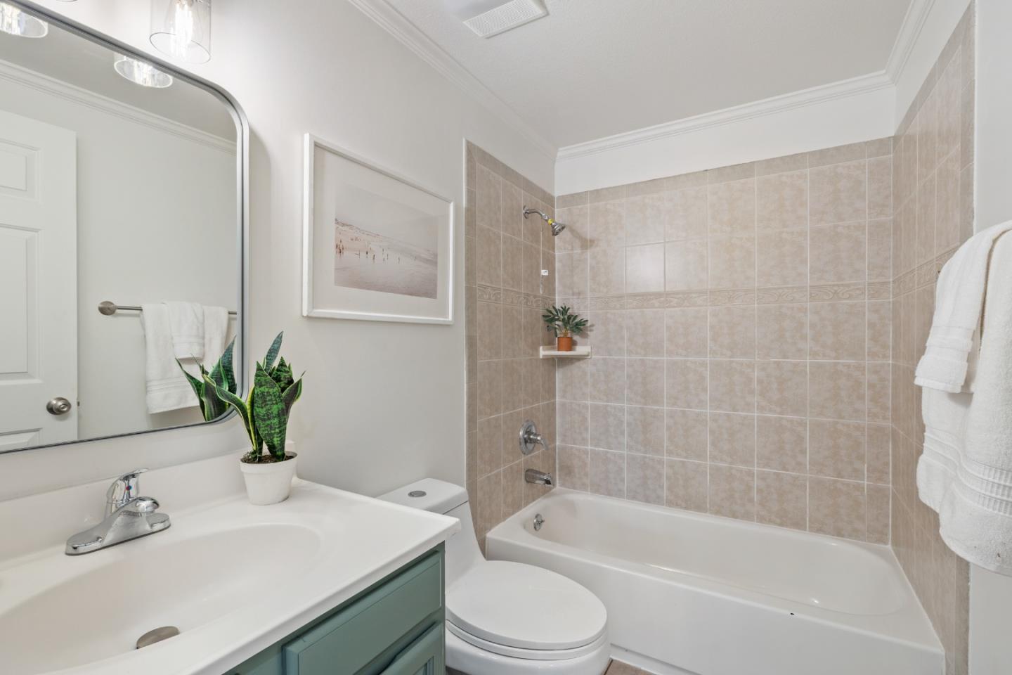 Detail Gallery Image 12 of 22 For 1125 Cypress St, East Palo Alto,  CA 94303 - 3 Beds | 2 Baths