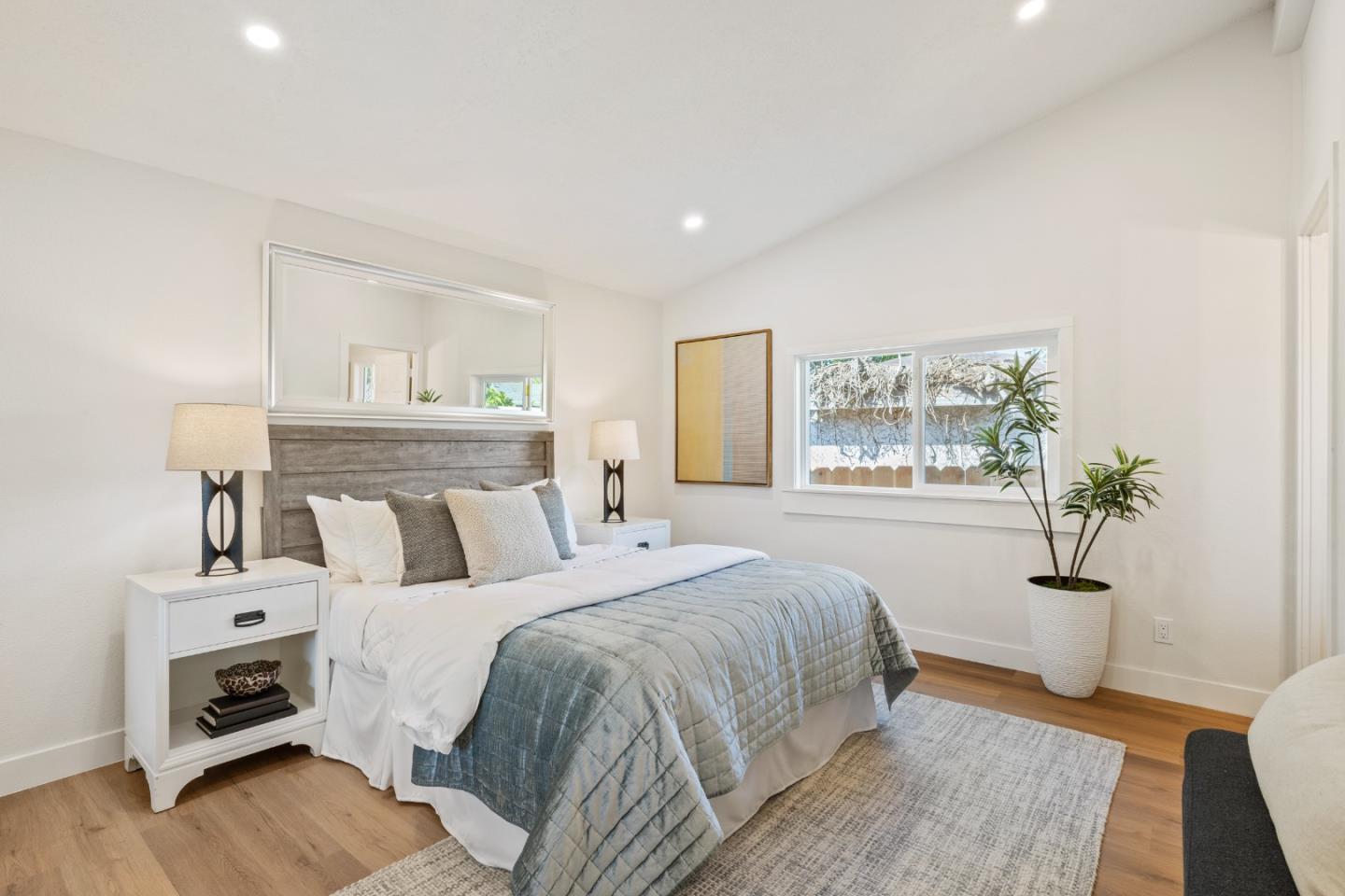 Detail Gallery Image 17 of 22 For 1125 Cypress St, East Palo Alto,  CA 94303 - 3 Beds | 2 Baths