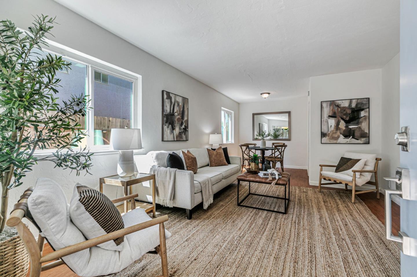 Detail Gallery Image 4 of 19 For 558 N 4th St, San Jose,  CA 95112 - – Beds | – Baths