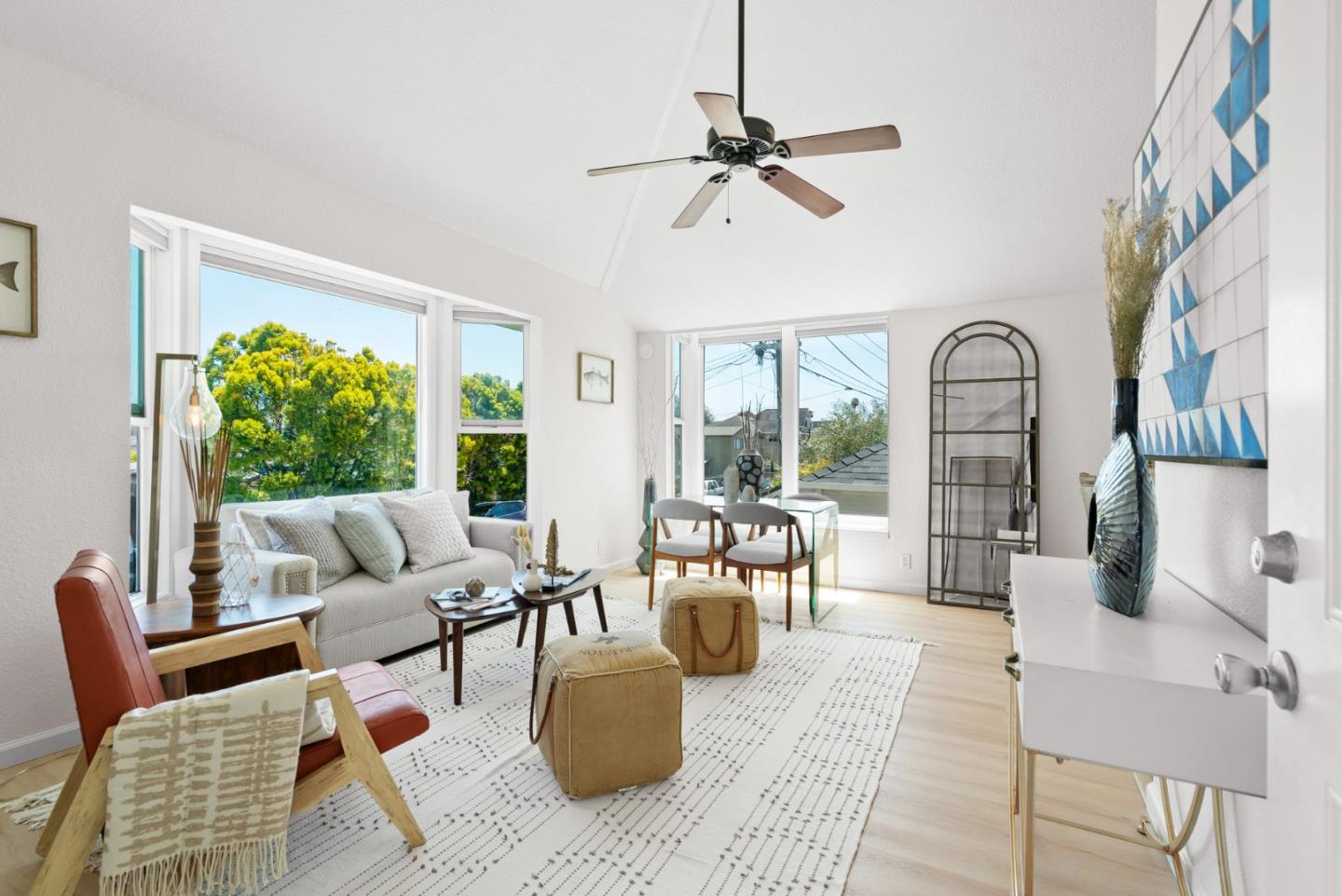 Detail Gallery Image 2 of 47 For 407 Seabright Ave, Santa Cruz,  CA 95062 - 3 Beds | 2 Baths
