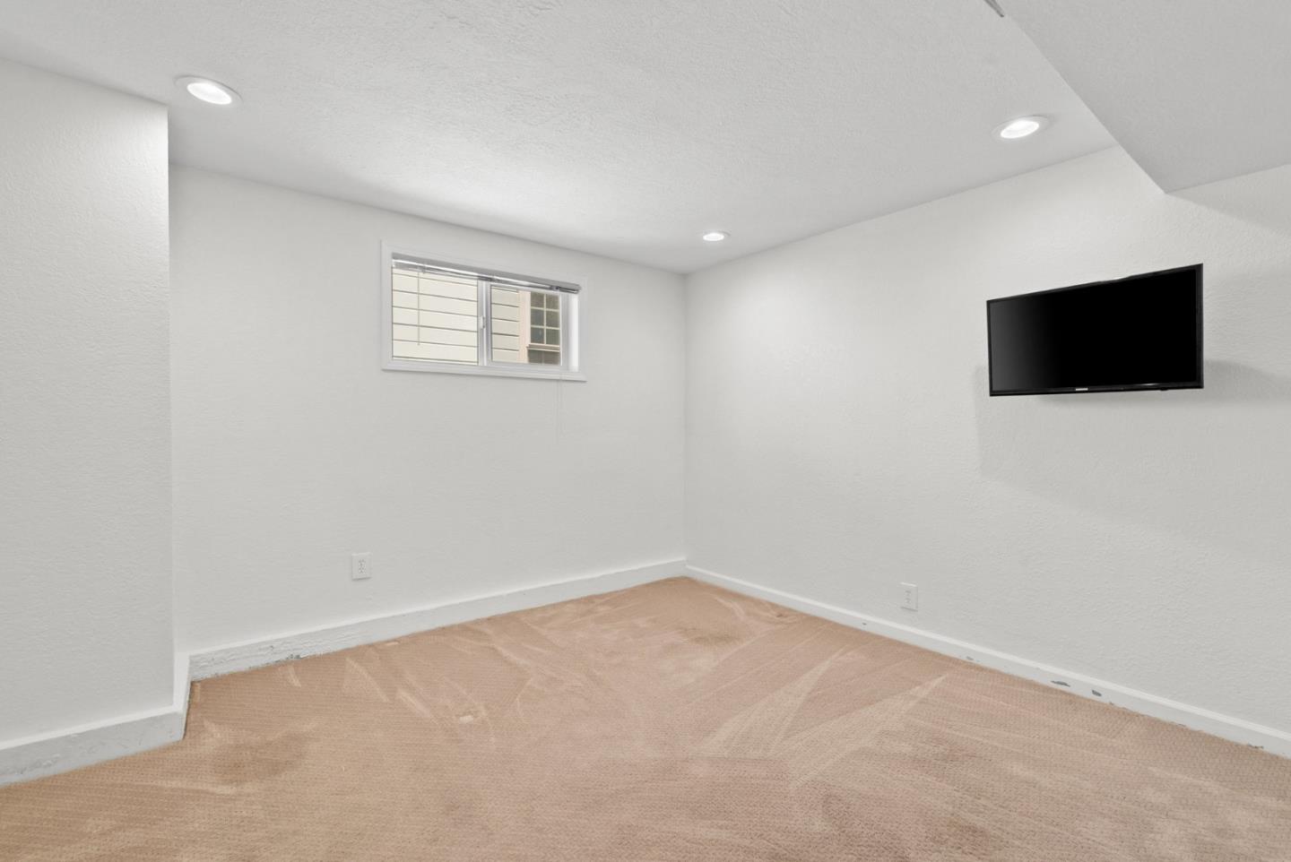 Detail Gallery Image 27 of 47 For 407 Seabright Ave, Santa Cruz,  CA 95062 - 3 Beds | 2 Baths