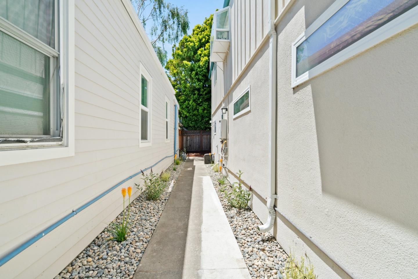 Detail Gallery Image 32 of 47 For 407 Seabright Ave, Santa Cruz,  CA 95062 - 3 Beds | 2 Baths