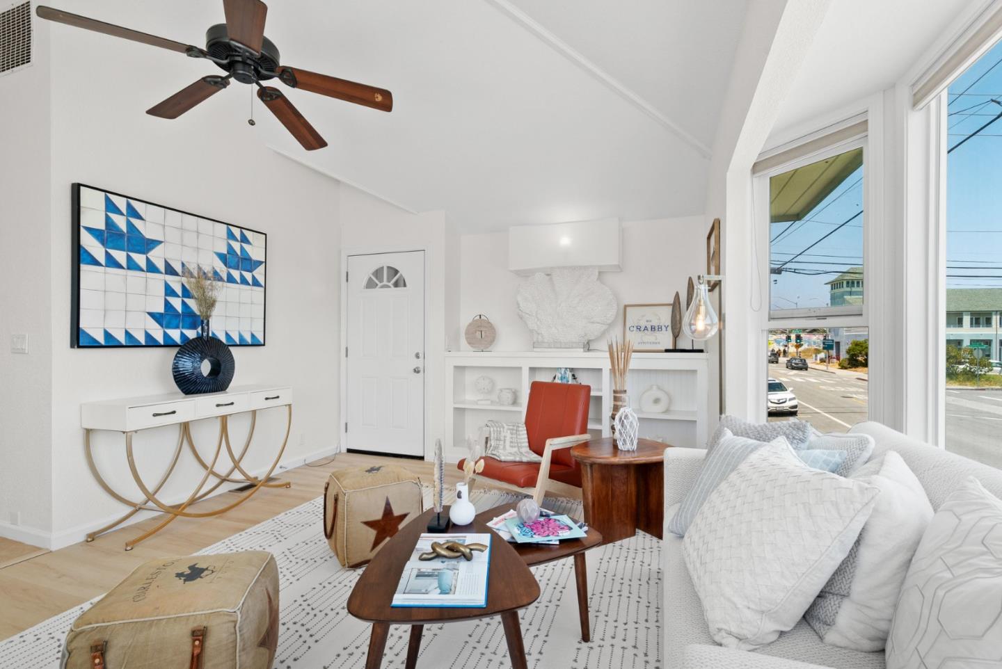 Detail Gallery Image 6 of 47 For 407 Seabright Ave, Santa Cruz,  CA 95062 - 3 Beds | 2 Baths