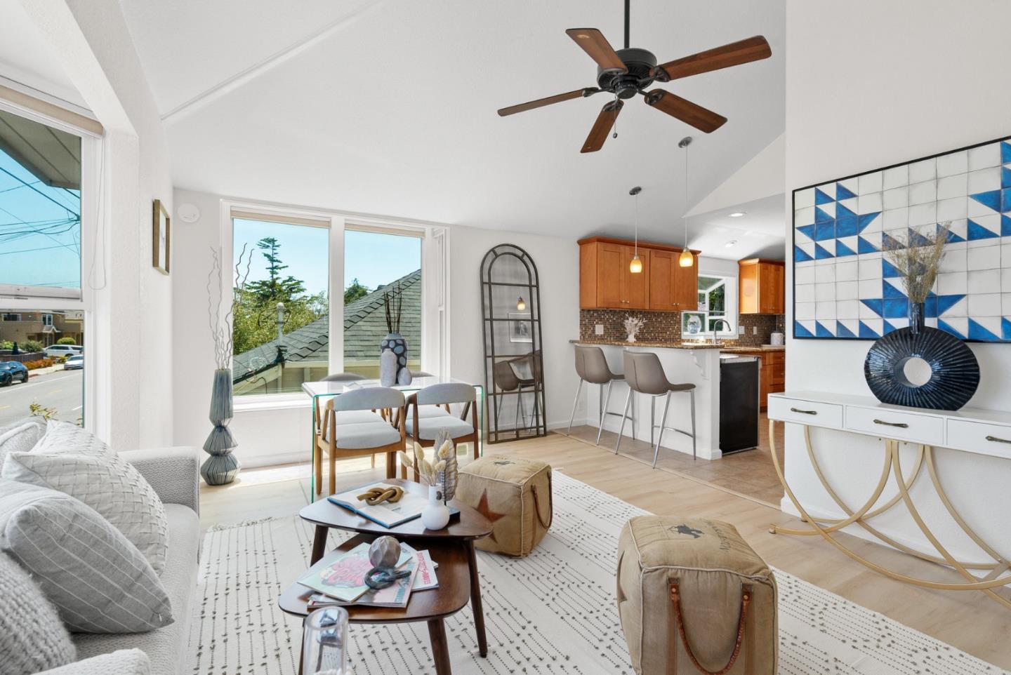 Detail Gallery Image 9 of 47 For 407 Seabright Ave, Santa Cruz,  CA 95062 - 3 Beds | 2 Baths