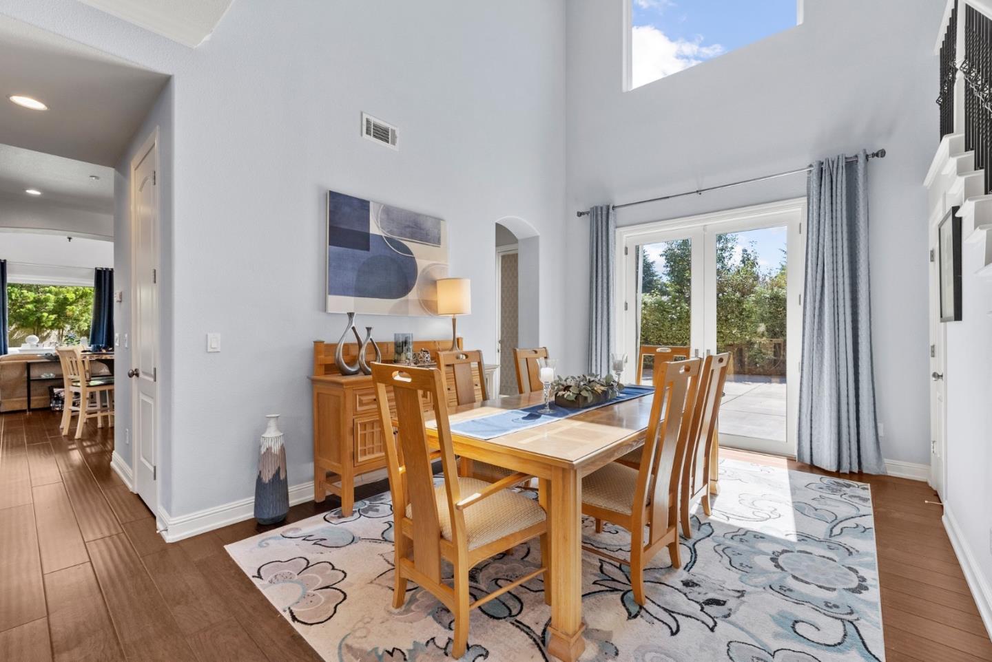 Detail Gallery Image 13 of 86 For 18720 Buena Ventura Ct, Morgan Hill,  CA 95037 - 4 Beds | 3/1 Baths