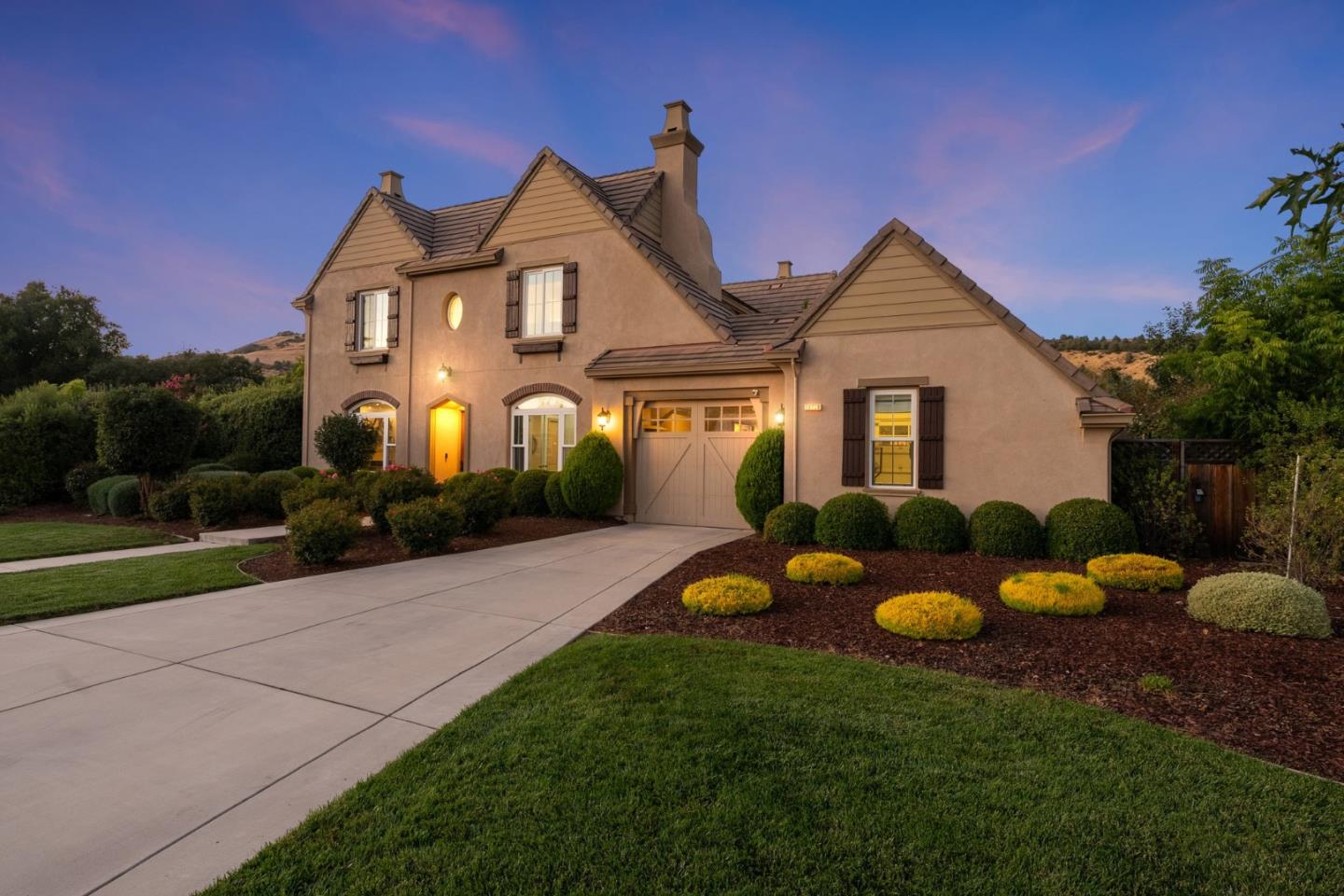 Detail Gallery Image 2 of 86 For 18720 Buena Ventura Ct, Morgan Hill,  CA 95037 - 4 Beds | 3/1 Baths