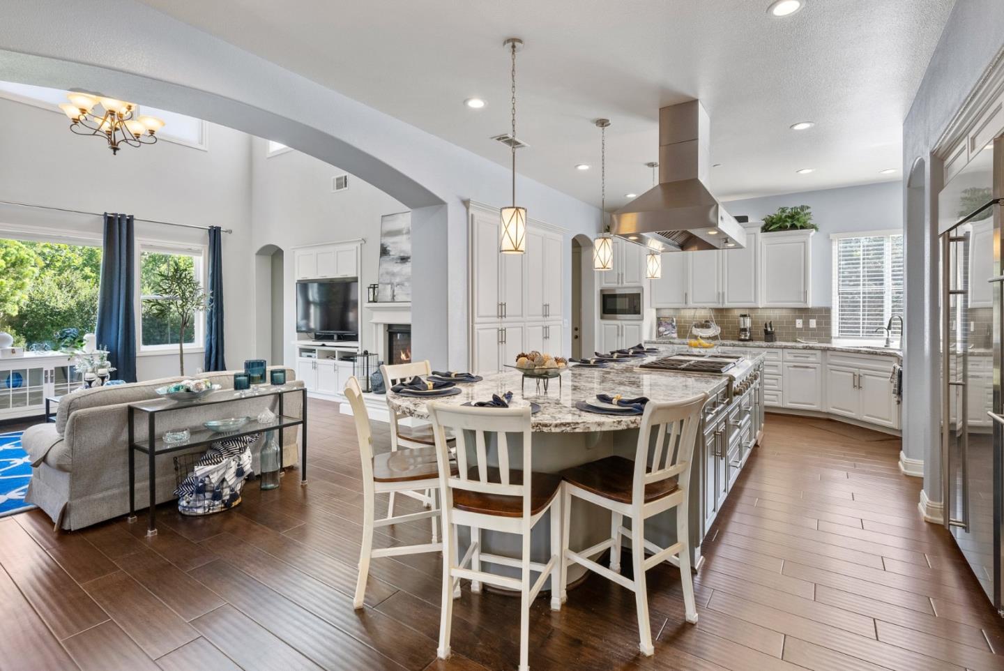 Detail Gallery Image 20 of 86 For 18720 Buena Ventura Ct, Morgan Hill,  CA 95037 - 4 Beds | 3/1 Baths
